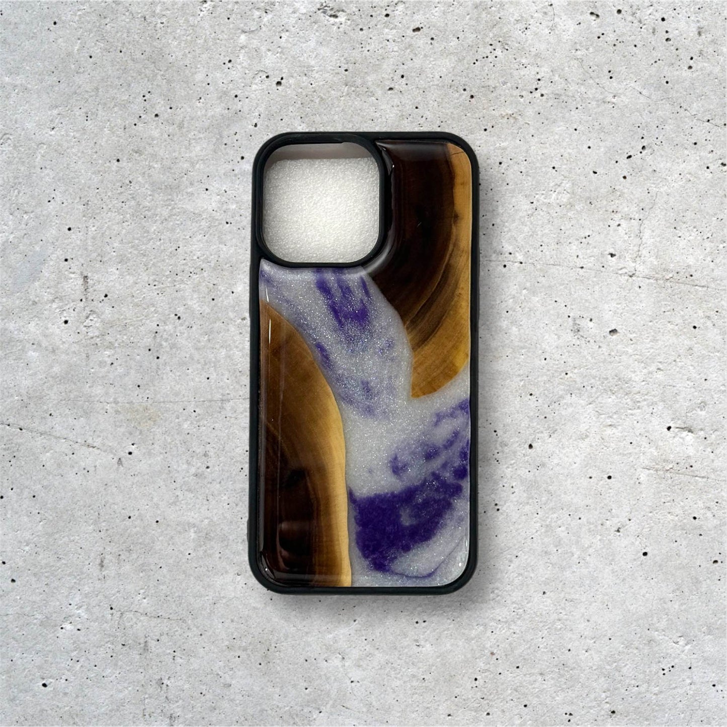 iPhone 14 Pro Max Purple & White