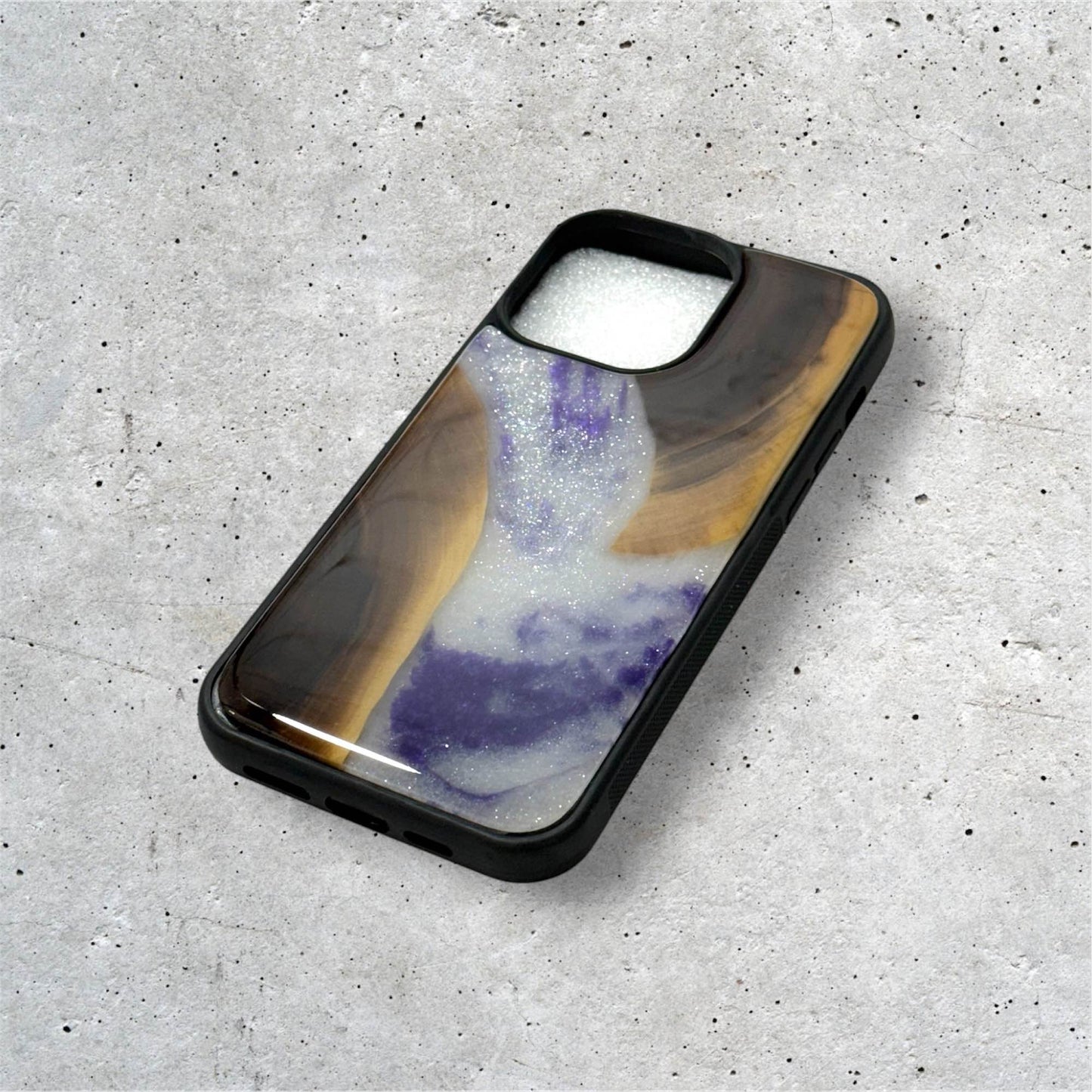 iPhone 14 Pro Max Purple & White