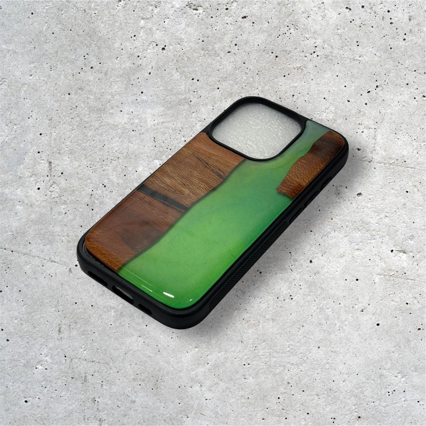 iPhone 15 Pro Case Glow in the Dark