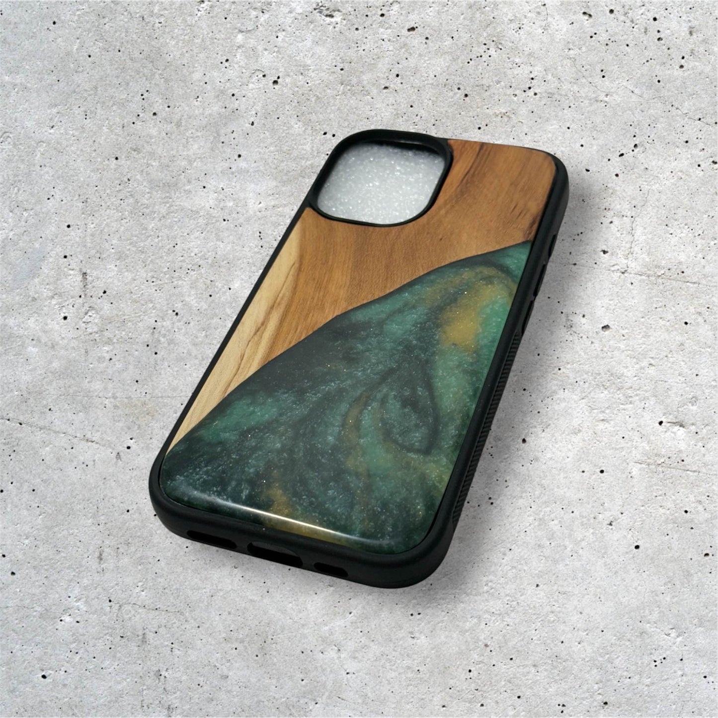 iPhone 16 Jade Green